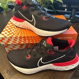 Nike Mens Black and Red Sneakers Size 12